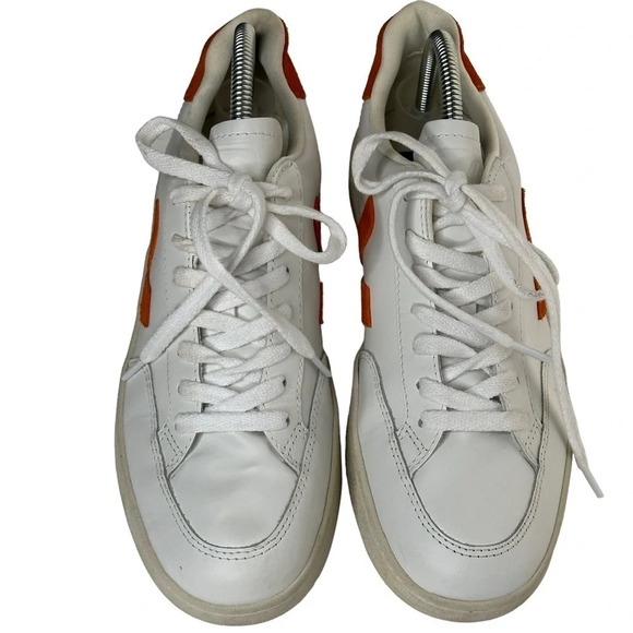 Veja Men's V-12 Low Top Sneaker in White/Pumpkin.  Sz: 7 - Picture 7 of 13